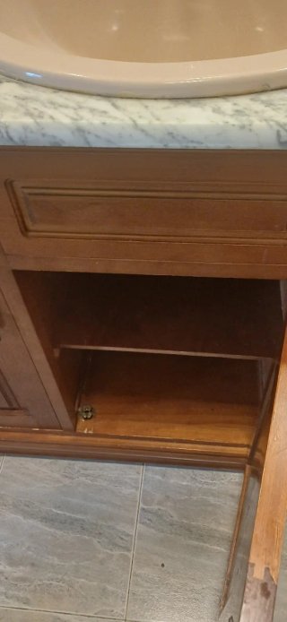 Mueble rústico de con lavabo y espejo. Negociable