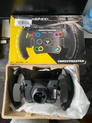 Volante Thrustmaster T-Series PS4 Xbox One PC
