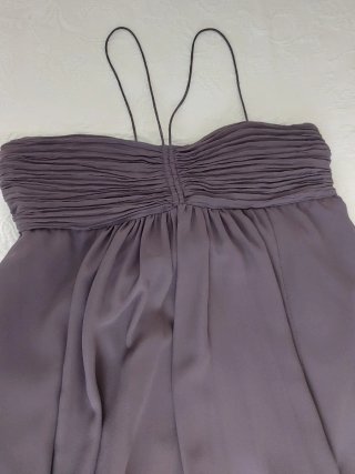 Vestido gris drapeado