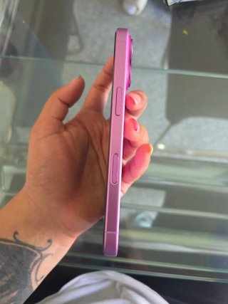 iPhone 16 Multicolor/Rosa