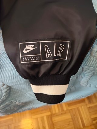 Cazadora Nike Negra Talla M