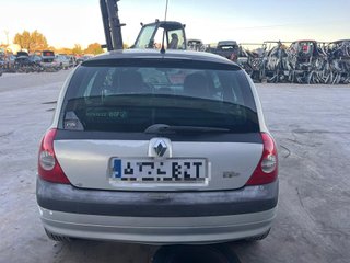 Renault Clio II Fase II 1.2 G 2001 Plata