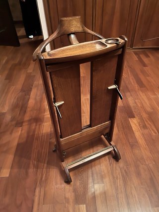 Servomuto in legno e metallo