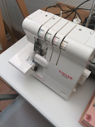 Máquina de coser Singer Overlock Ultralock
