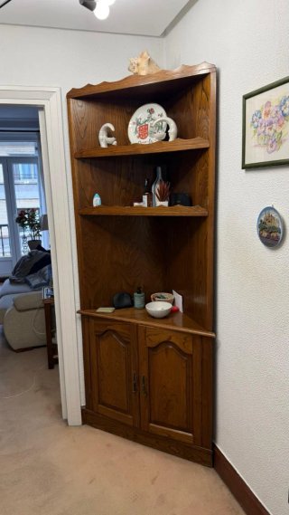 Mueble rinconera de madera natural