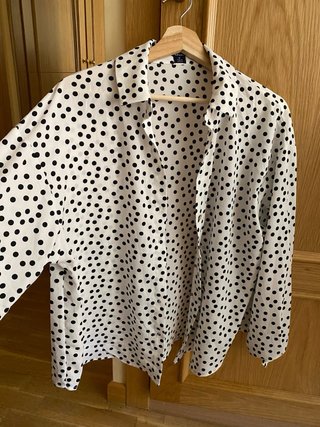 Camisa lunares Kiabi Talla M