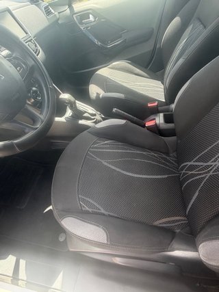 Peugeot 208 2014