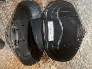 Soporte y maleta Yamaha Scooter