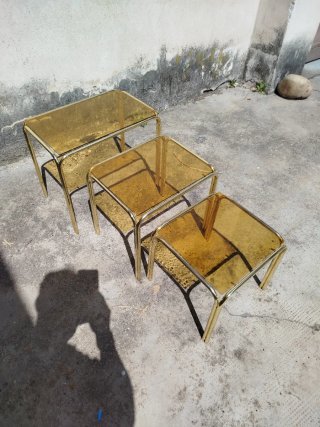 Trittico tavolini ottone e vetro ambra anni 70