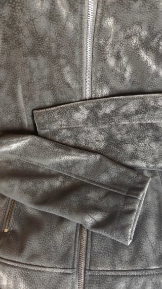 Cazadora Desigual Negra Efecto Piel