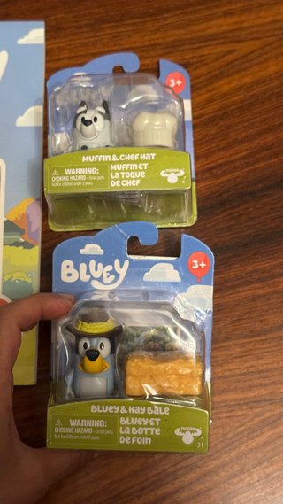 Bluey Set Adesivi 100 Pezzi + 4 Personaggi