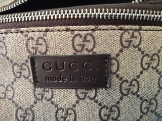 Riñonera Gucci Monogram Marrón y Beige