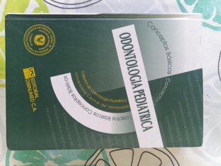 Libros de Anatomía Humana y odontología pediátrica
