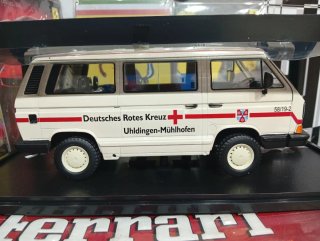 Coche a escala 1:18