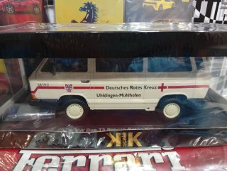 Coche a escala 1:18