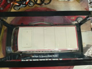 Coche a escala 1:18