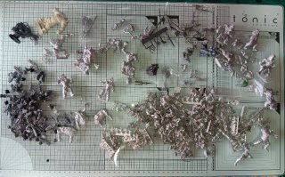 Caja Larga Miniaturas Warhammer Metal y Plástico
