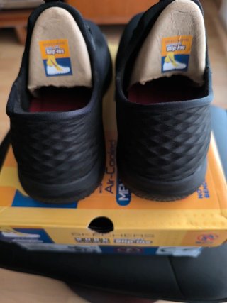 Zapatillas Skechers Slip-ins Negras Nuevas