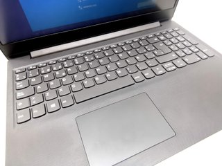 E59745-0 Pc Portatil Lenovo V15