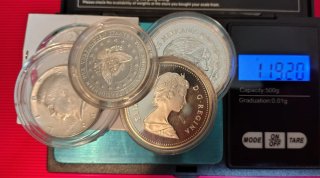 Súper Lote 5 Monedas Plata en cápsula.