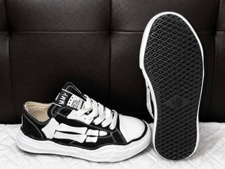 Tenis Amiri Skeleton Blanco y Negro