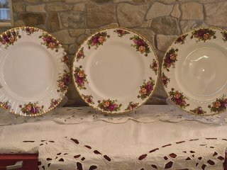3 Piatti Old Country Roses Royal Albert
