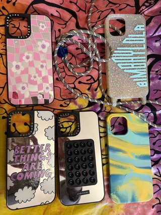 Fundas iPhone 12 Pro Max Casetify y Bimba y Lola.