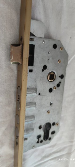 Cerradura TESA seguridad 3 puntos