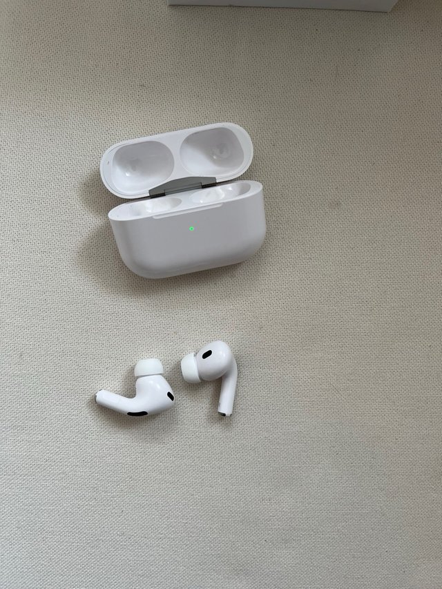Apple AirPods Pro - Como Nuevos