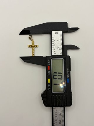 COLGANTE DE CRUZ CON CRISTO DE ORO 18K 0,72GR