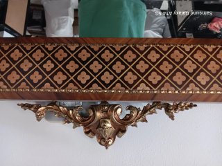 Consola antigua estilo francés con espejo