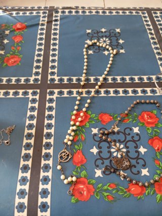Collar y pulsera antiguos