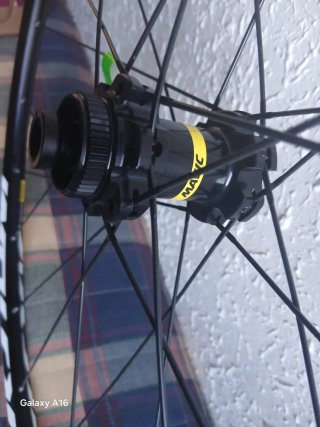 MAVIC AKSIUM DISC CENTER LOCK ( NUEVAS )