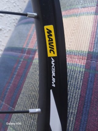 MAVIC AKSIUM DISC CENTER LOCK ( NUEVAS )
