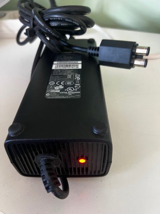 Cables Xbox 360: AV y Corriente