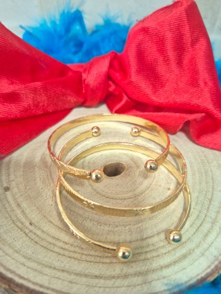 3 Pulseras Doradas con Bolas