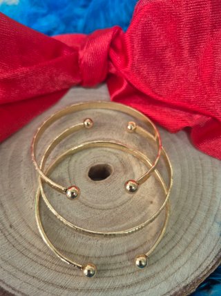 3 Pulseras Doradas con Bolas
