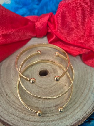 3 Pulseras Doradas con Bolas