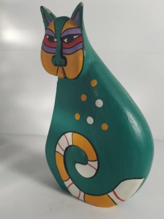 Figura gato debmsdrra pintado a mano