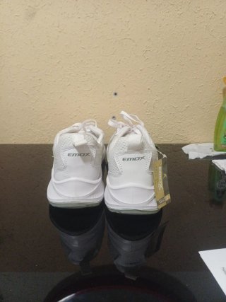 Zapatillas ASICS Blancas y Verdes