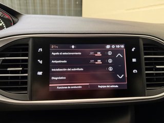 PEUGEOT 308 ALLURE 1.2 130C.V 6 VELOCIDADES