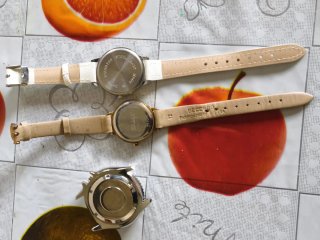 Relojes Becerro Beige y Blanco