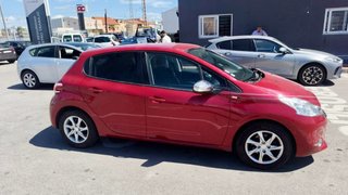 PEUGEOT 208  ¡COMO NUEVO!