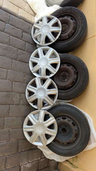 5 Neumaticos y Llantas  Volkswagen Polo 2006