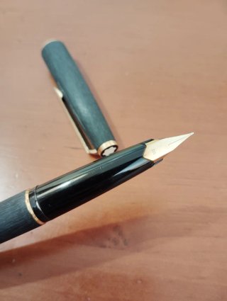 Pluma Montblanc 220p Años 70. Nueva pero...
