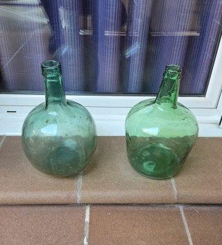 2 Garrafas de Vidrio Verdes