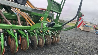 Sembradora Amazone AD-P 3000 Special + rotativa KG