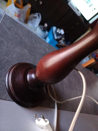 Lámpara de mesa vintage madera