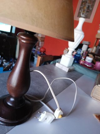 Lámpara de mesa vintage madera