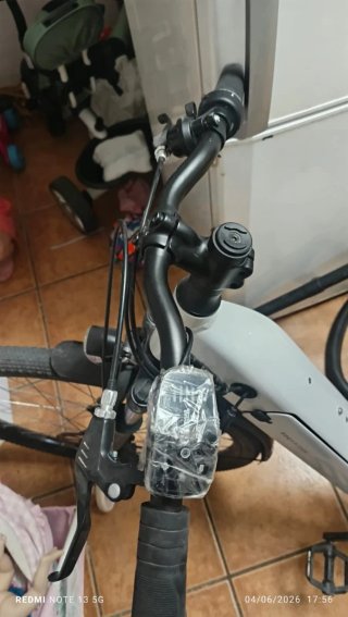 Bicicleta Eléctrica Blanca con muy poco uso